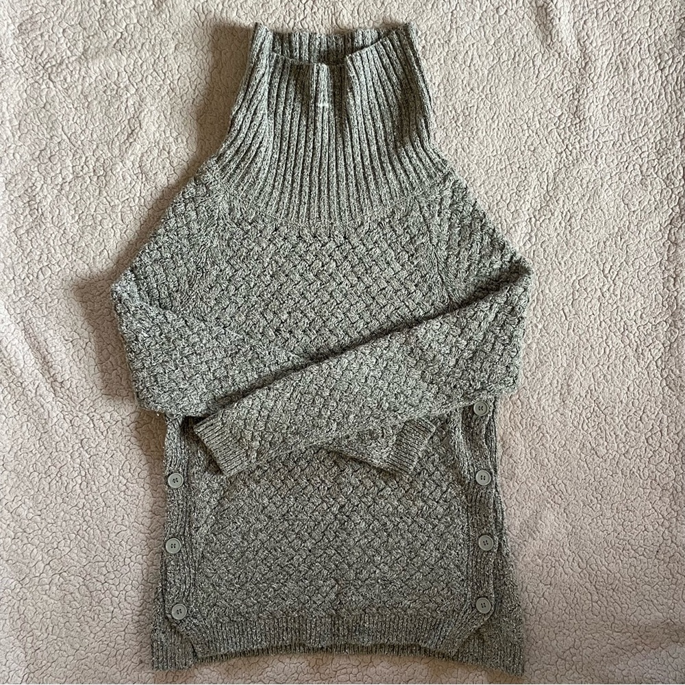 Denver Hayes turtleneck sweater